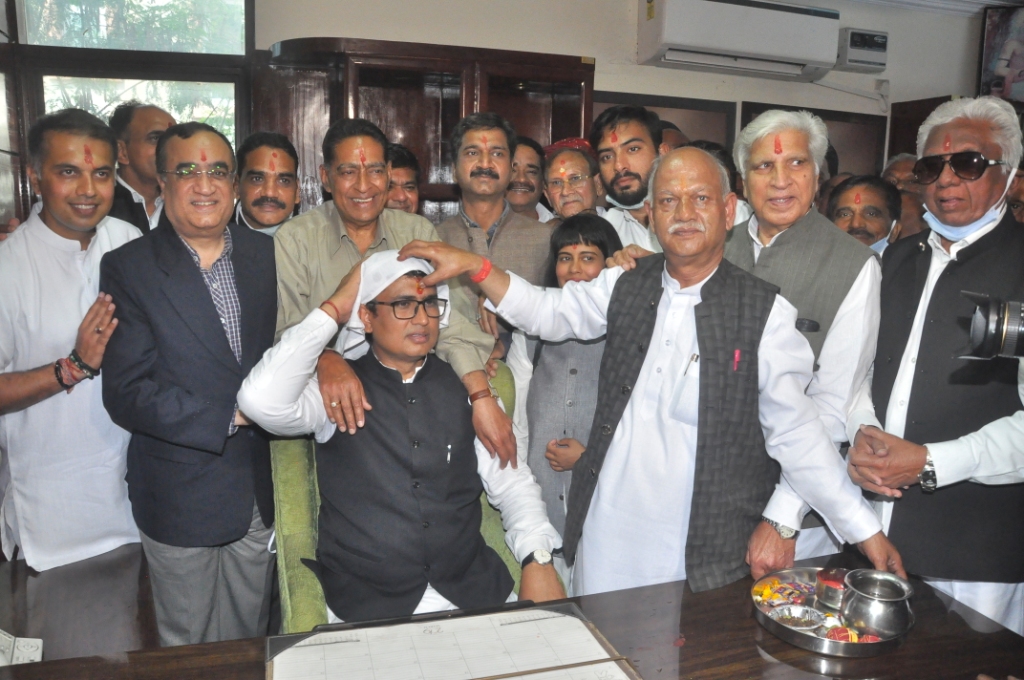 Newly-appointed DPCC president Ch. Anil Kumar takes charge at a simple function at the DPCC office, Rajiv Bhawan today